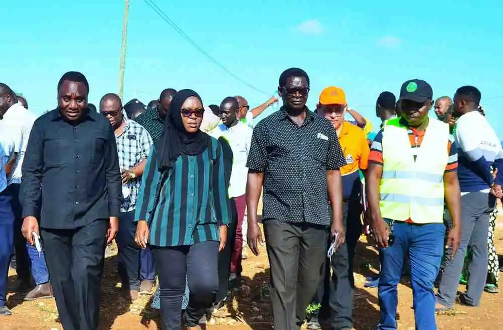 Nyati Cement Hands Over Geza Kigamboni Bus Terminal, Citizens Urged to Embrace Opportunities - articlePage.gallery.imageAlt 6